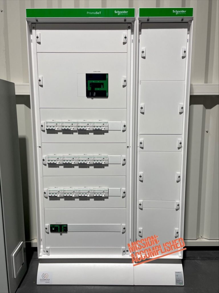 Focus sur un de nos TGBT conçu et fabriqué dans nos ateliers pour alimentation IRVE et injection d’énergie solaire. ☀️ ⚡️ 🚗 Le petit plus : livraison directement sur le chantier de notre client. 👌🏼